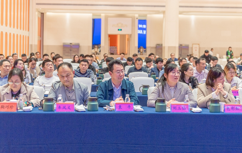 照片.jpg 照片.jpg